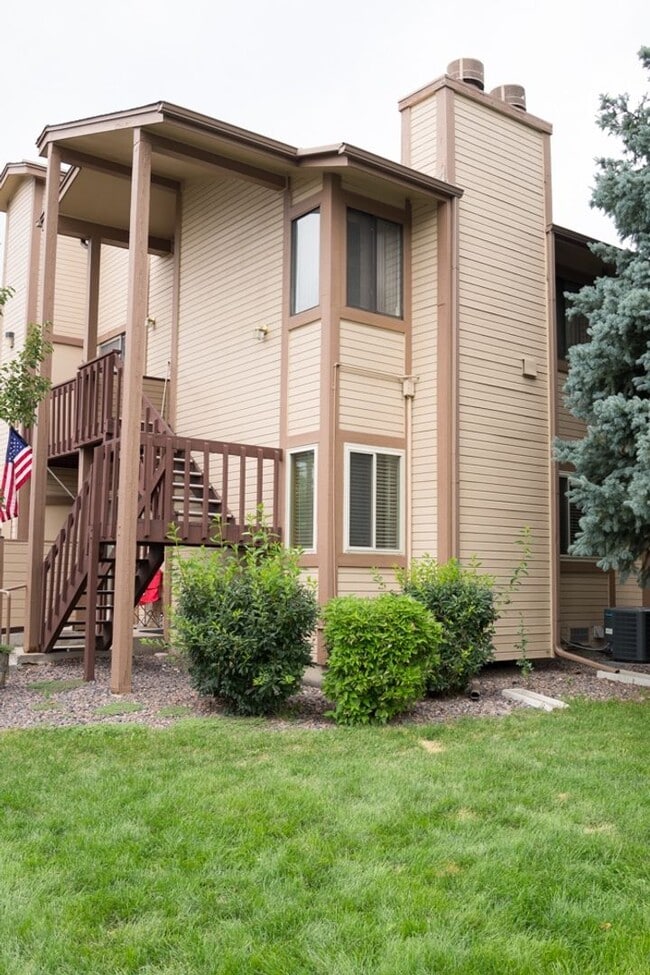 Evolve Real Estate: Beautiful Condo in Garrison Square Available June 3rd! - Evolve Real Estate: Beautiful Condo in Garrison Square Available June 3rd!