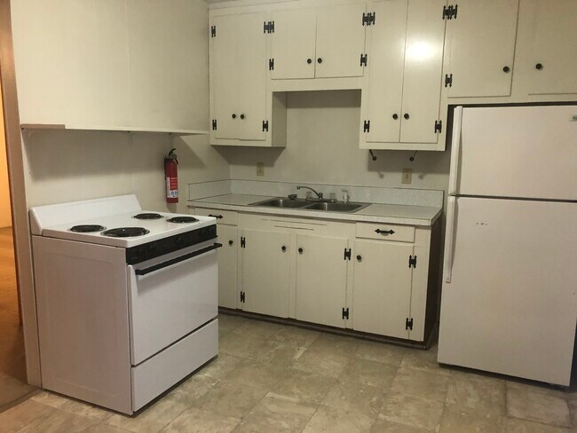 Comes with stove and refrigerator - 466 Circle Dr