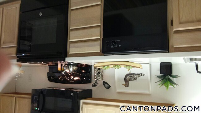 Foto del edificio - 12 Waterfall Dr