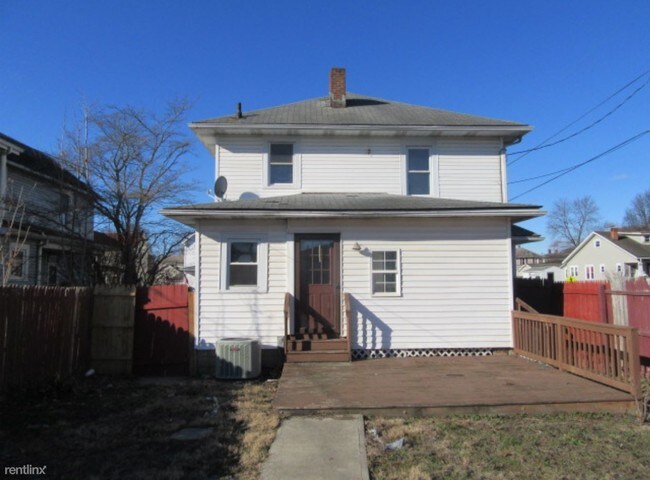 Building Photo - 3 br, 2 bath House - 536 Oakwood Ave