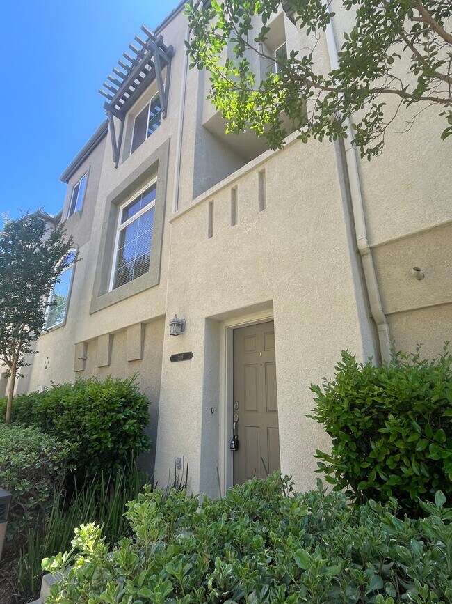 Building Photo - San Marcos Gated Coronado Ranch 2 Bed 2.5 Bath Townhome for Rent