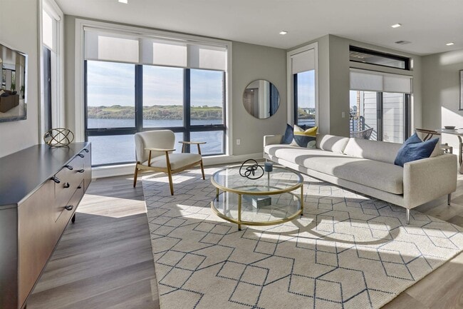 Interior Photo - The Breton