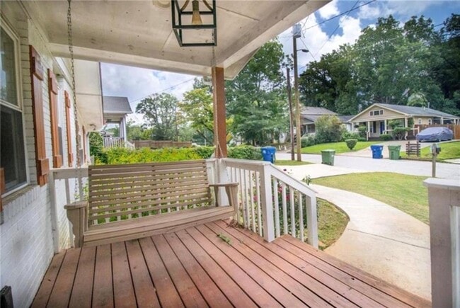 Foto del edificio - 1329 Plaza Ave SW