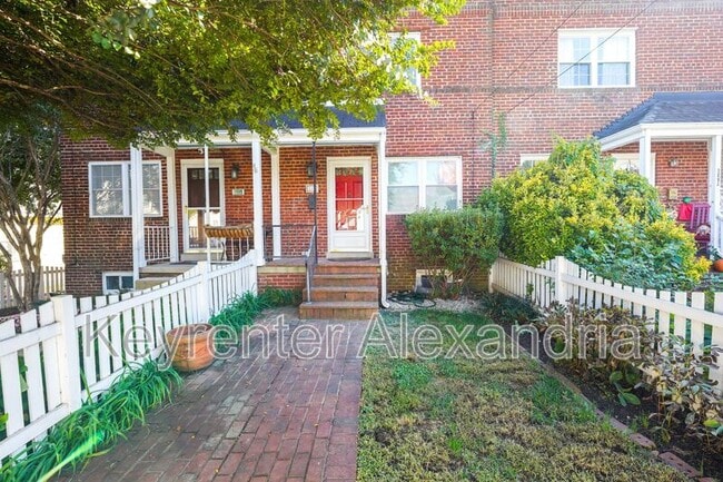 Photo - 511 E Windsor Ave Townhome