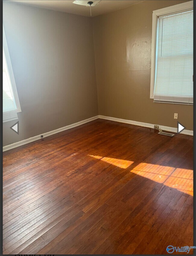 Foto del edificio - 801 Fairway Dr NW