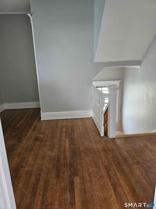 Building Photo - 71 Campfield Ave