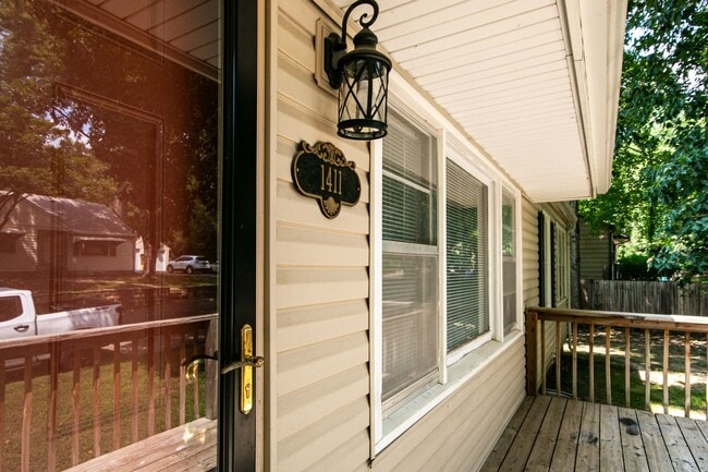 Foto del edificio - Great 5 Bedroom on East Side of Campus