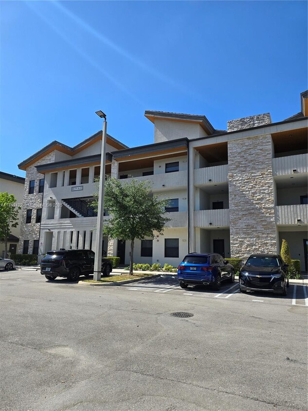 Primary Photo - 8031 NW 104th Ave