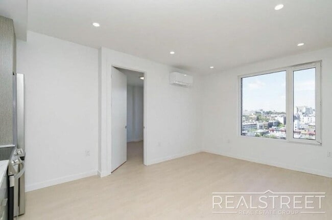 Foto del edificio - Bedford Avenue