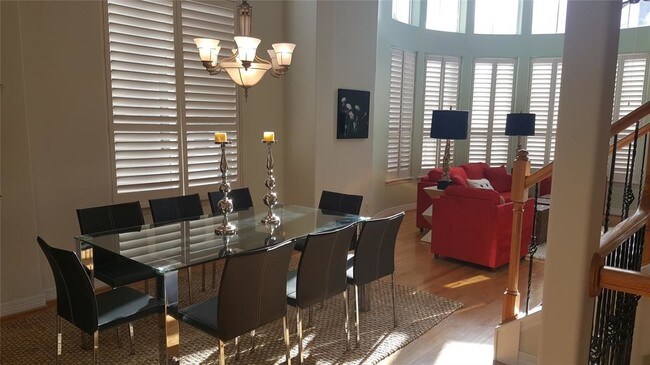 Foto del edificio - 1515 Hyde Park Blvd