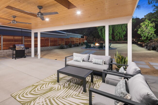 Building Photo - 1648 El Prado Ave