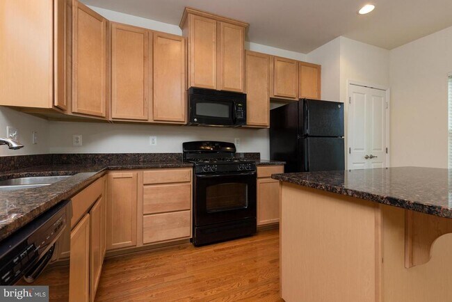 Foto del edificio - 4548 Alliance Way