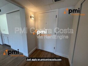 Building Photo - 320 N Civic Dr