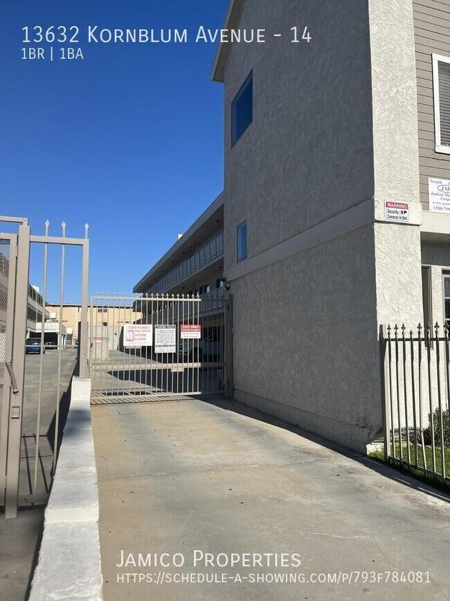 Foto del edificio - 13632 Kornblum Ave.