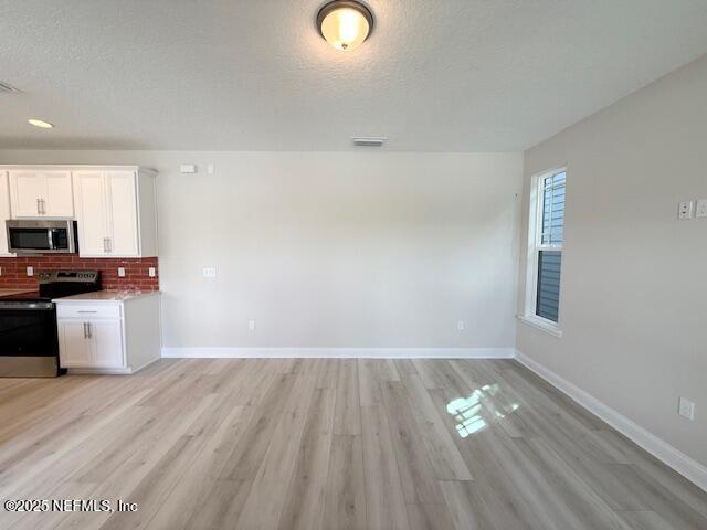 Building Photo - 2929 Fleur Ln