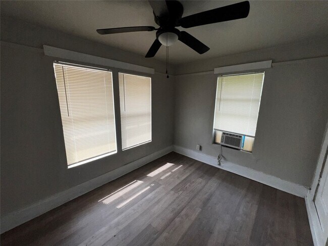 Foto del edificio - 741 13th St