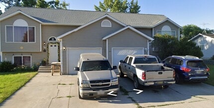 Building Photo - 211-215 Turner St