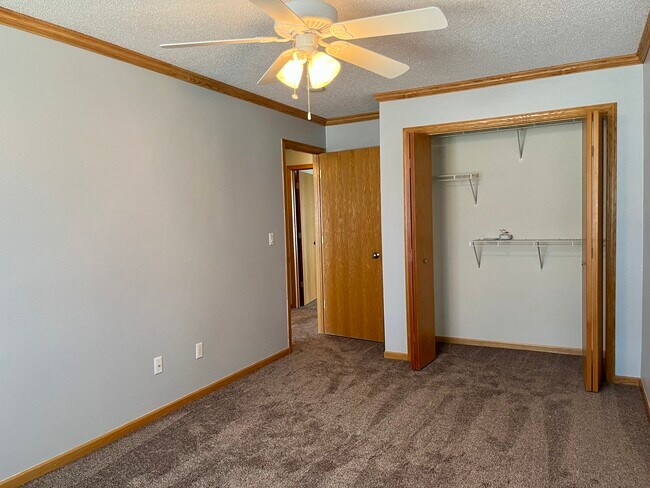 Building Photo - 1772 Park Ridge Dr