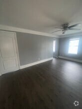 Building Photo - 302 W Alice Ave