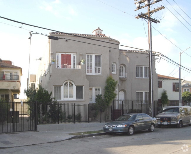 Building Photo - 2320 Ocean View Ave