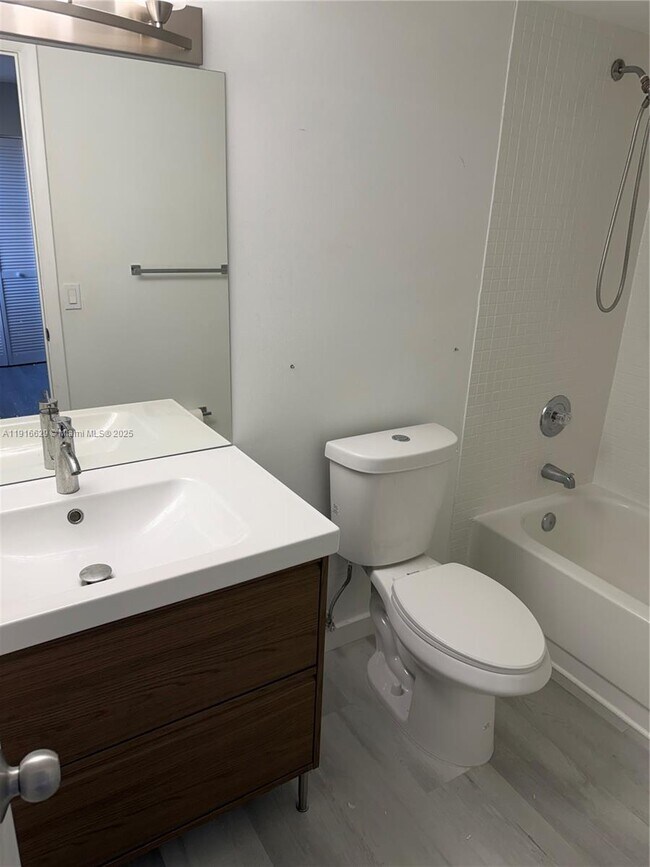 Foto del edificio - 10020 NW 9th St Cir