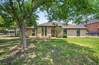 Building Photo - 3505 Larkin Ln