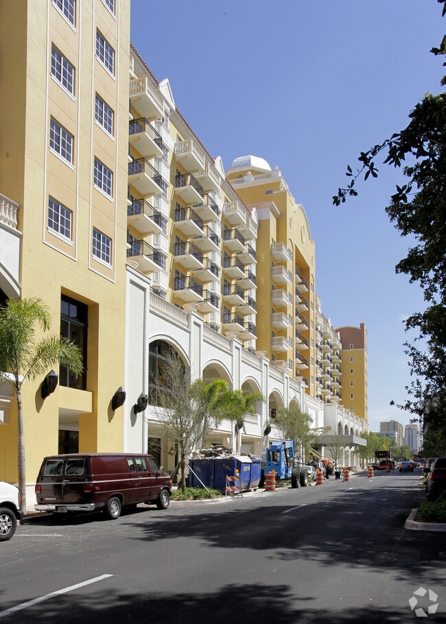 Building Photo - The Palace at Coral Gables