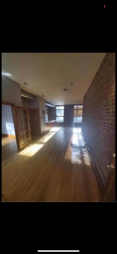 Foto principal - 77 Court St
