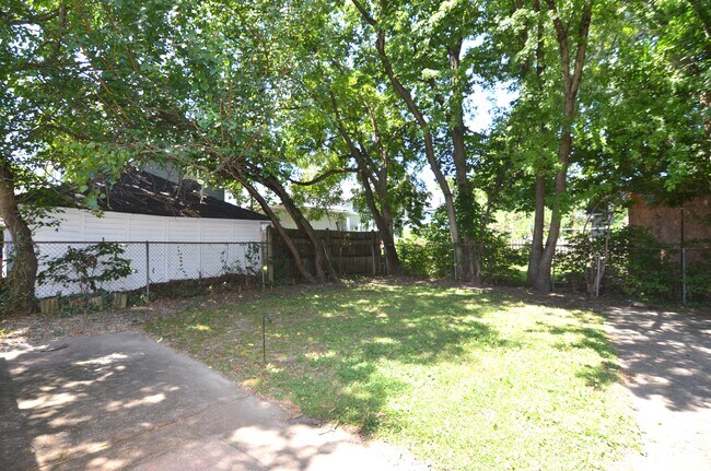 Foto del edificio - 4109 Millsbrae Ave