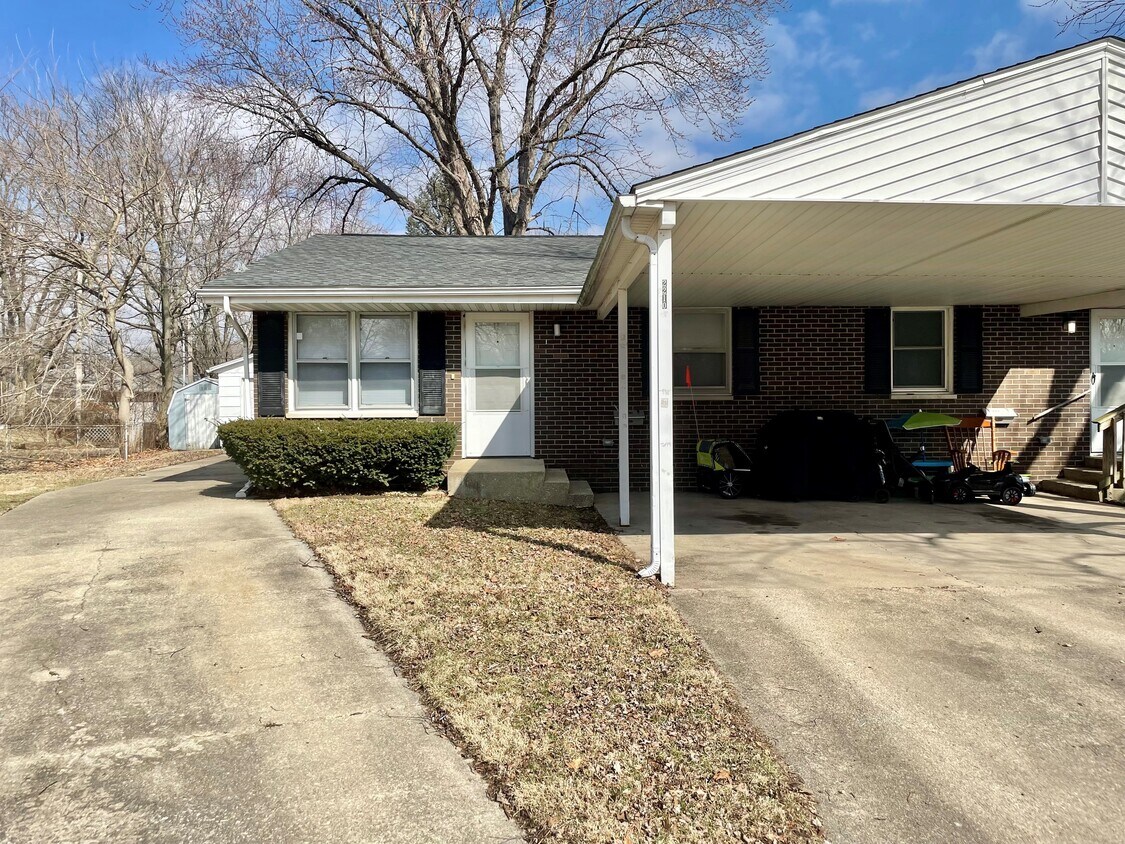 2210 Easy Street - 2210 Easy St