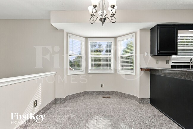 Foto del edificio - 8147 Autumn Ln