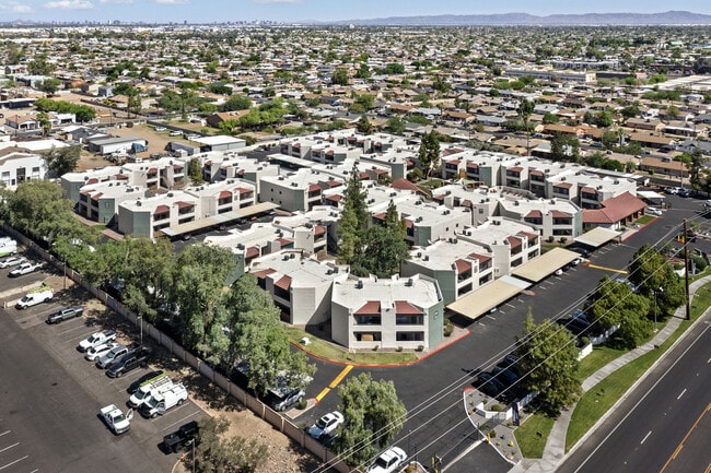 Building Photo - Citrine on 67th