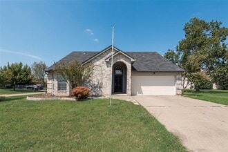 Building Photo - 6734 White Tail Ln