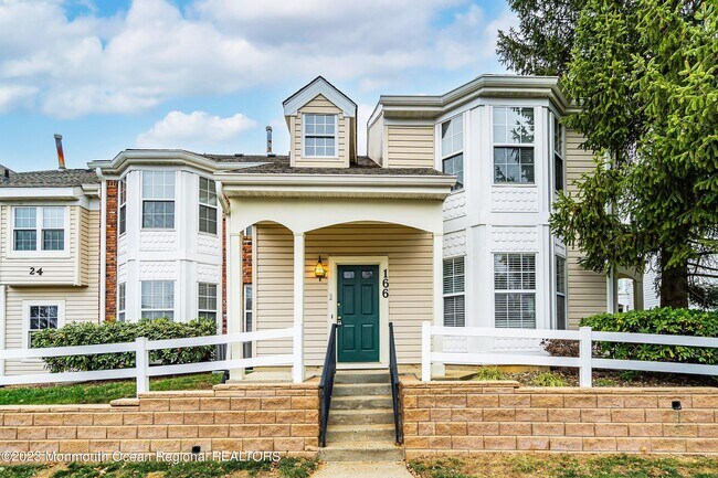 Foto del edificio - 166 Tulip Ln