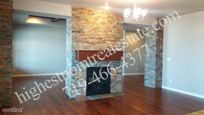 Foto del edificio - 3 br, 2 bath House - 10785 Maroon Peak Way