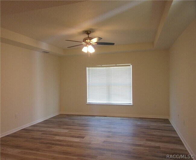 Foto del edificio - 1718 Tuttle St