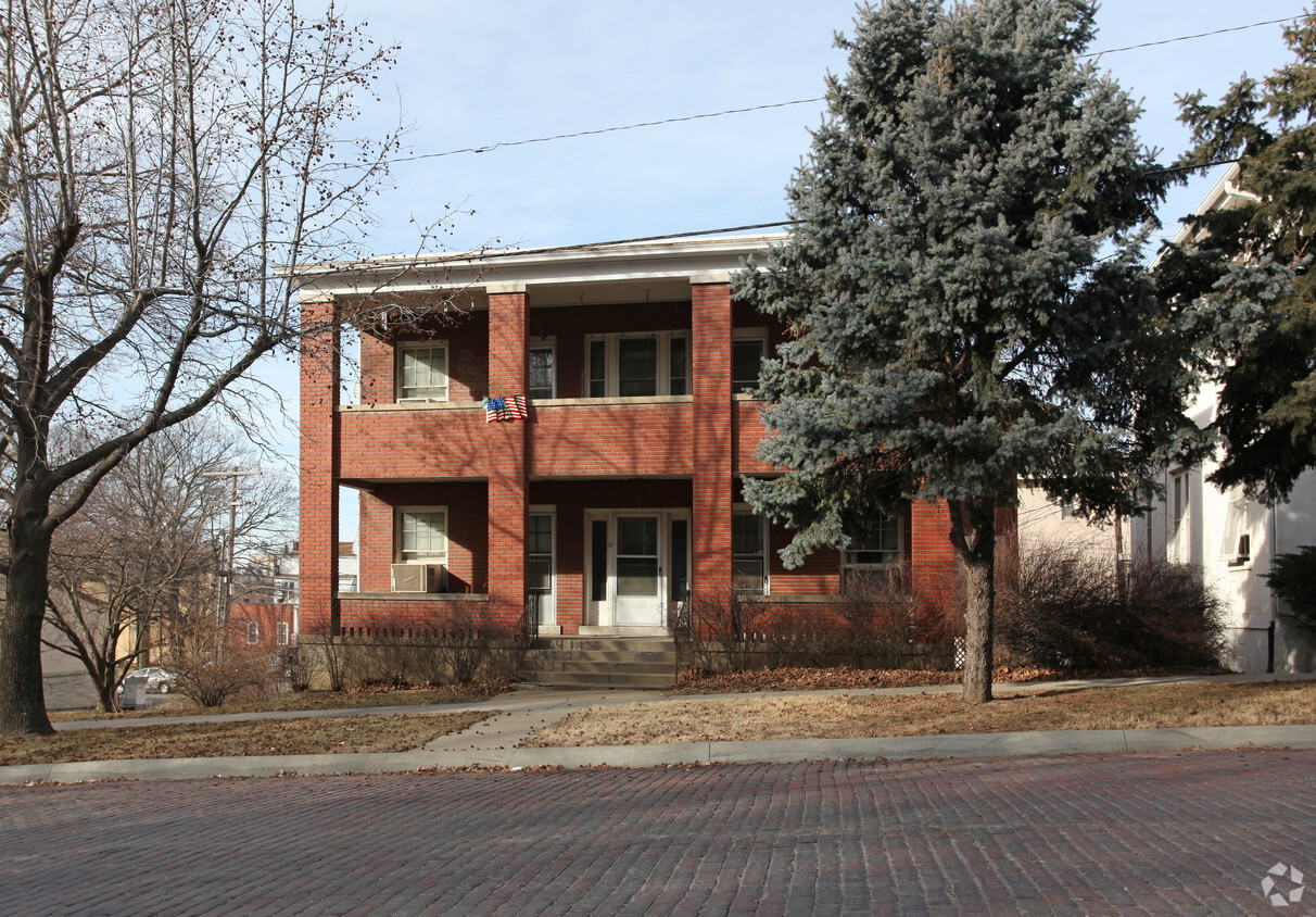 Building Photo - 217 N 4th St