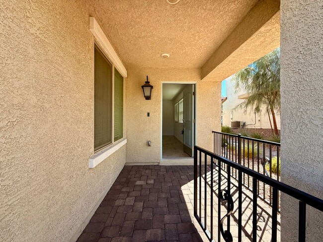 Building Photo - 3 BED 2.5 BATH 2 CAR GARAGE TOWNHOUSE WITH LOFT, COMMUNITY POOL & PARK!
