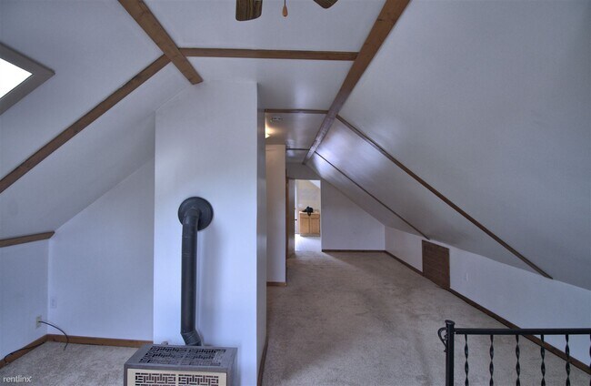 Building Photo - Studio, 1 bath House - 168 Market Street
