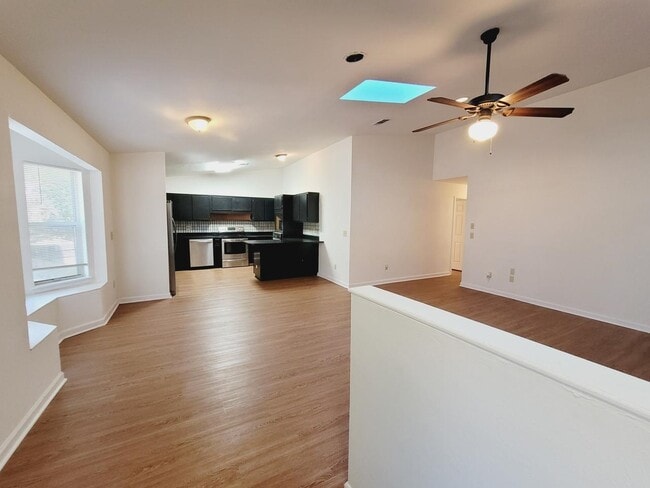 Building Photo - 1555 San Luis Rd