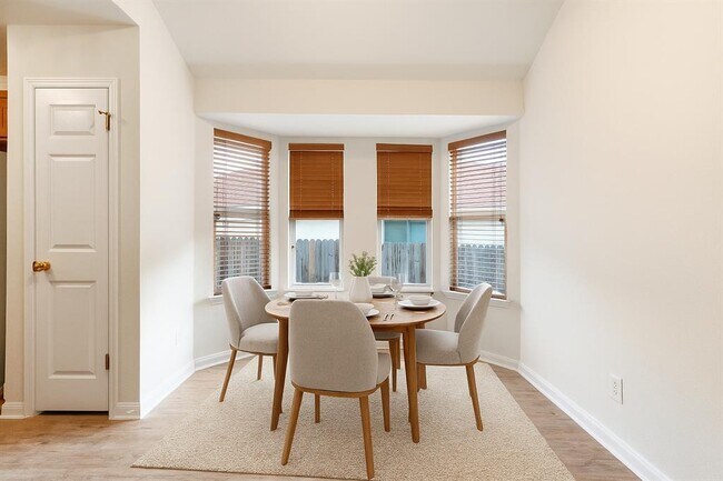 Foto del edificio - 13806 Greinert Dr