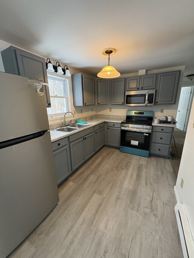 Foto del edificio - 4161 Romeo Rd