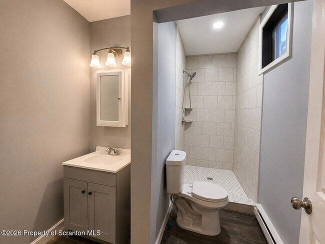 Foto del edificio - 119 N River St