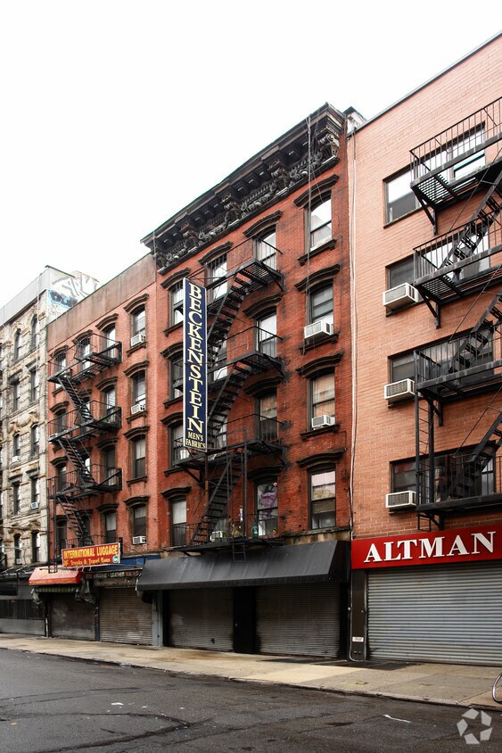 Building Photo - 133 Orchard St