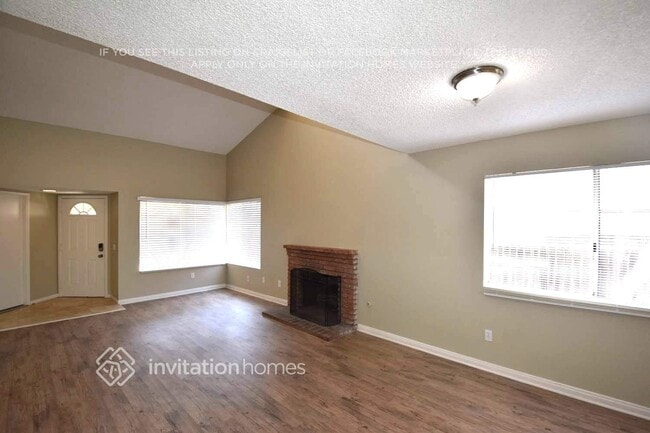 Foto del edificio - 13037 Pawnee Dr