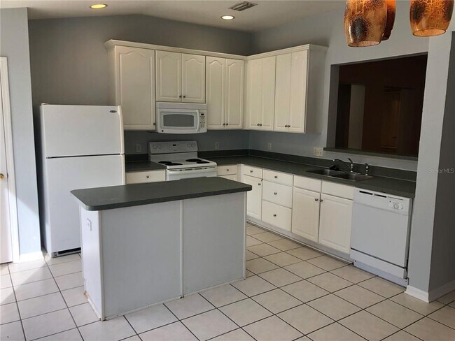 Building Photo - 10925 Subtle Trail Dr