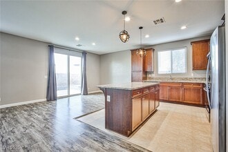 Building Photo - 7716 Plumbush Ct