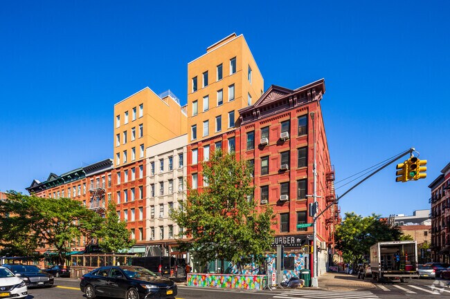 Foto del edificio - 2196 Frederick Douglass Blvd
