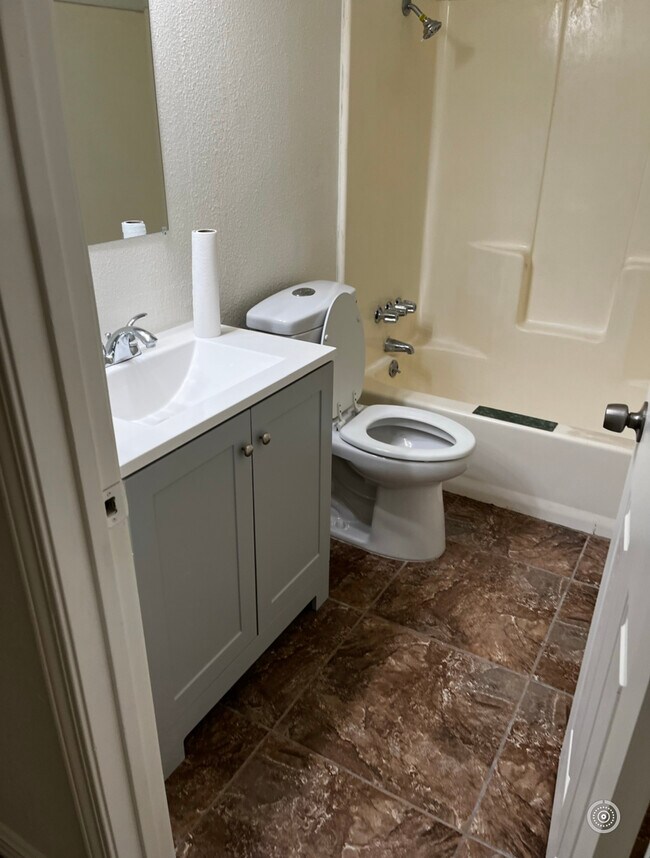 Foto del edificio - 3208 Parkland Ct