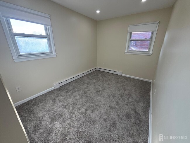 Building Photo - 220 Coolidge St